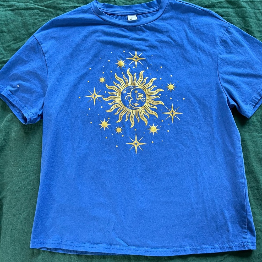 NWOT SHEIN Blue Tee with Sun and Stars Design